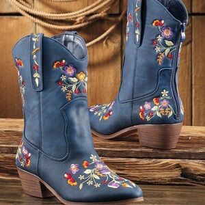 Amanda D’Laurie Midcalf Western Floral Cowboy Embroidered Boots